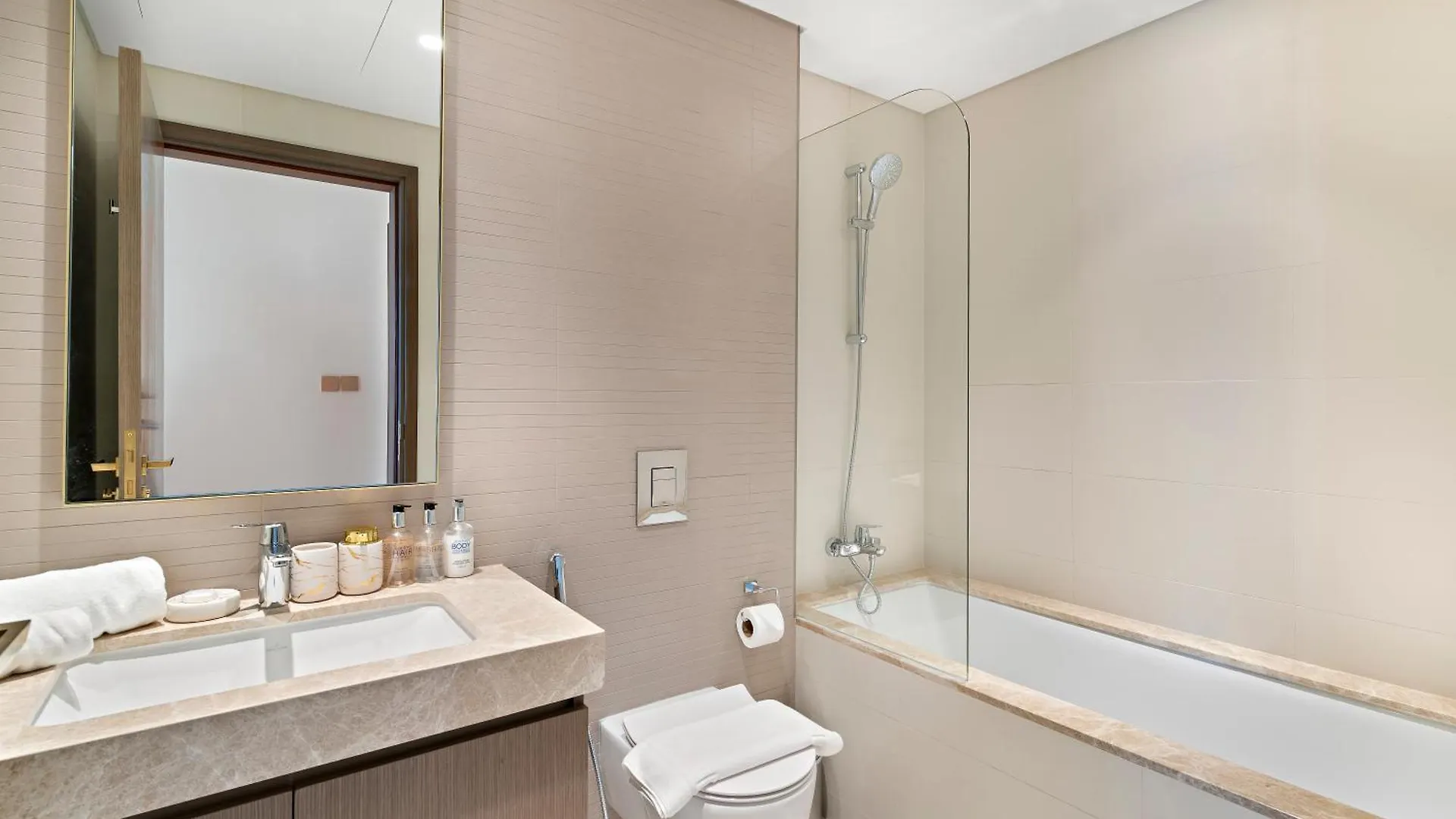 Apartment 2Br Grand Bleu Tower 2, Direct Beach Access Dubai