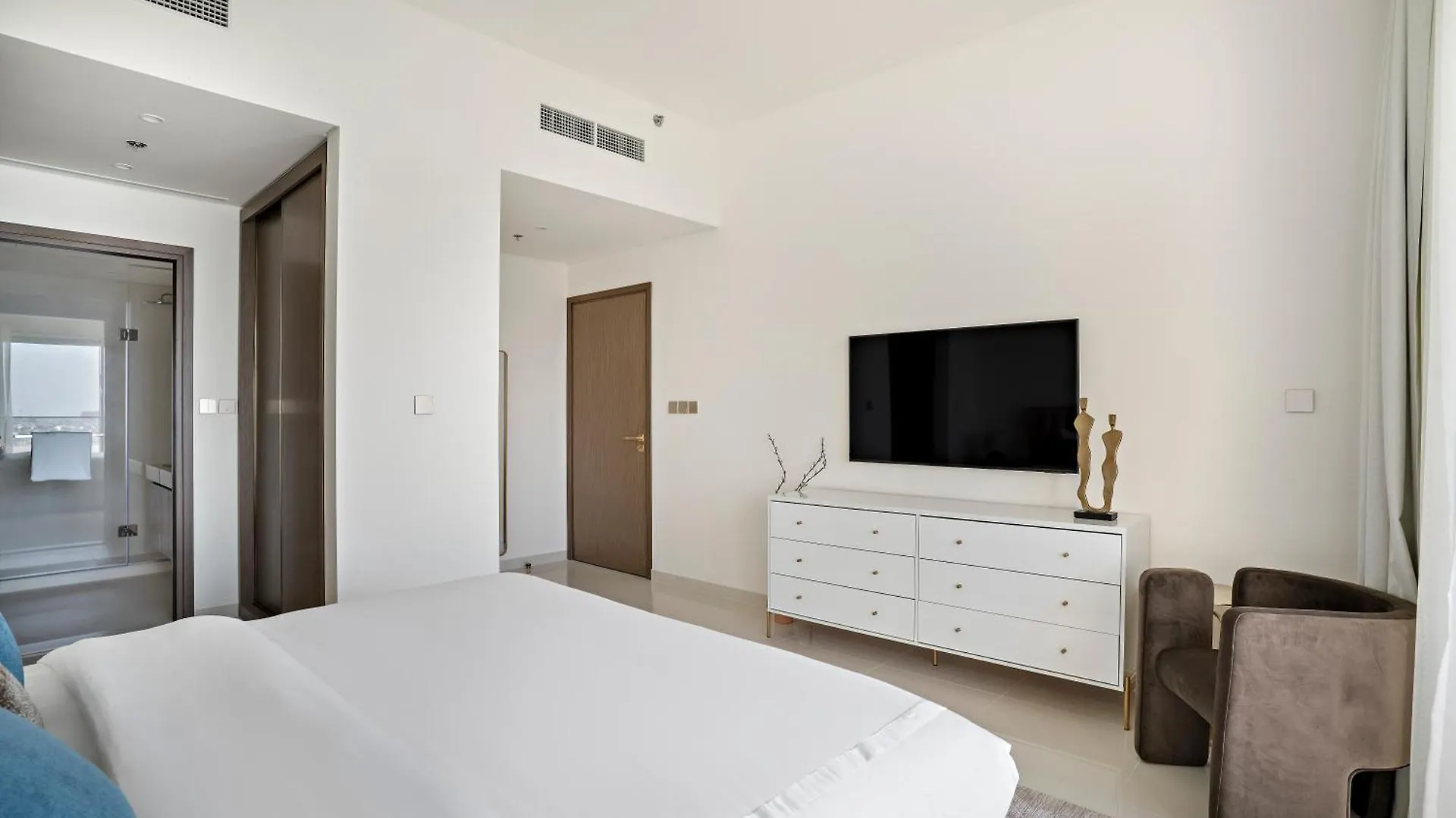 2Br Grand Bleu Tower 2, Direct Beach Access Dubai United Arab Emirates