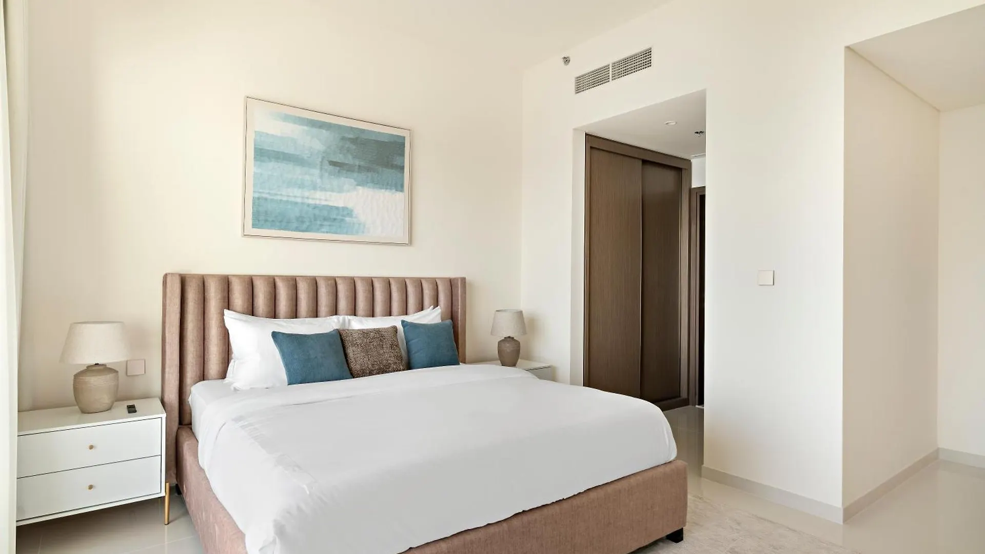 Apartment 2Br Grand Bleu Tower 2, Direct Beach Access Dubai