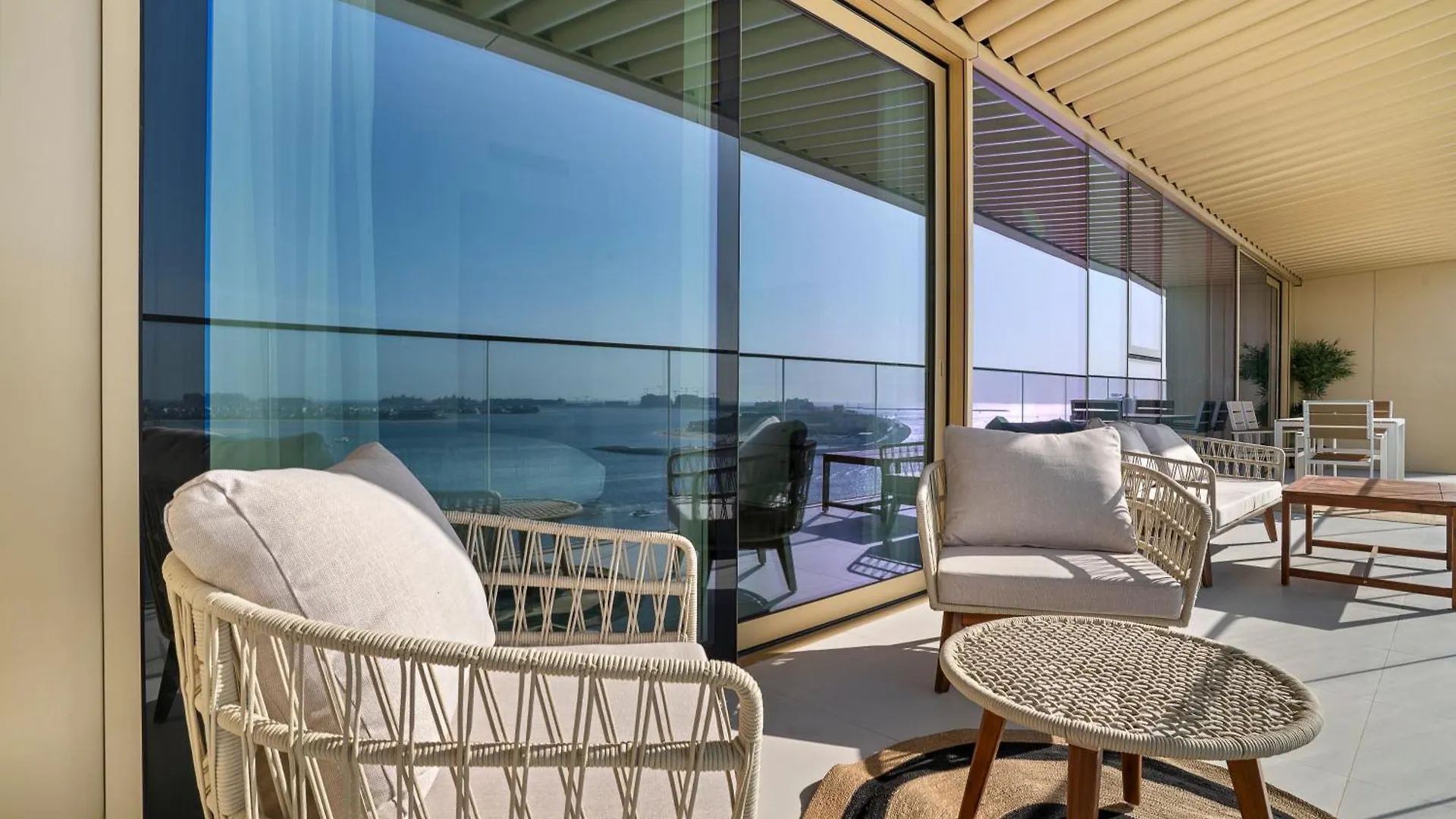 Apartment 2Br Grand Bleu Tower 2, Direct Beach Access Dubai